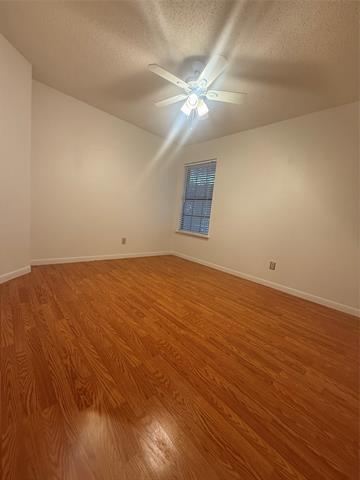 Building Photo - 5210 Manhassett Dr