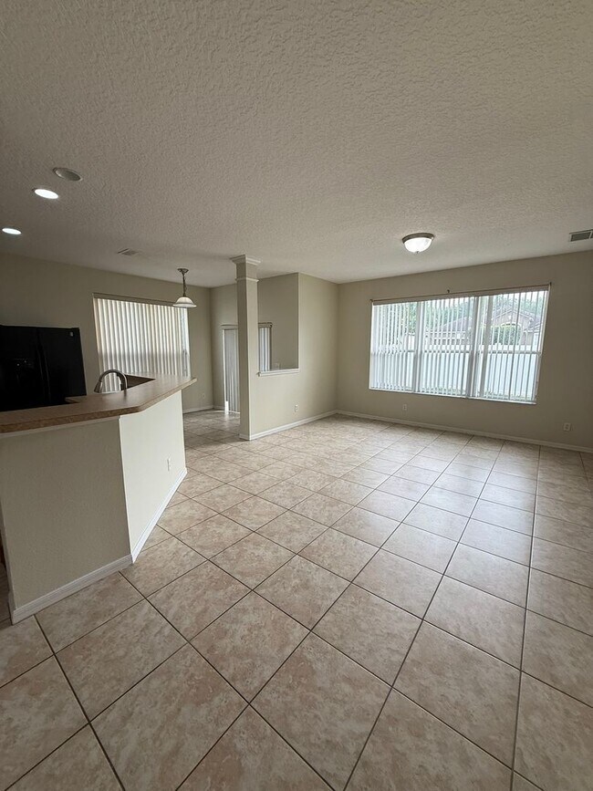 Building Photo - Chickasaw Place 3 Bedroom +Office or 4th B...