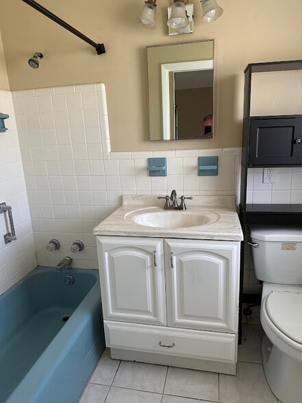 Building Photo - 1560 Elizabeth Ln