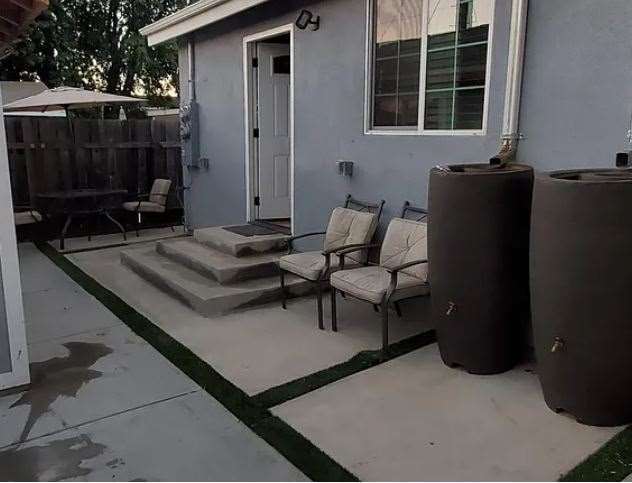 Building Photo - 5234 1/2 Lincoln Ave