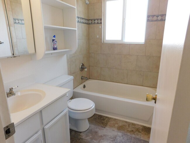 Building Photo - 2776 Grant Ct