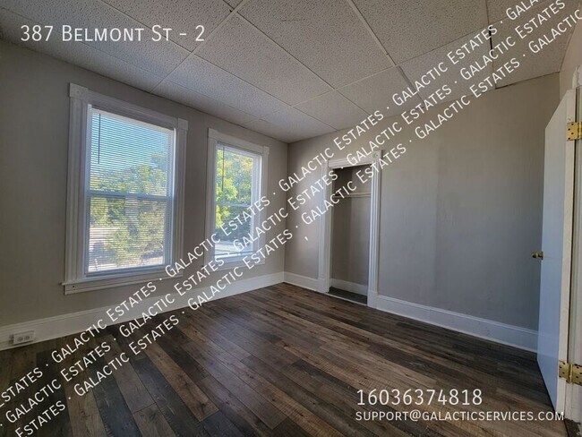 Building Photo - 387 Belmont St
