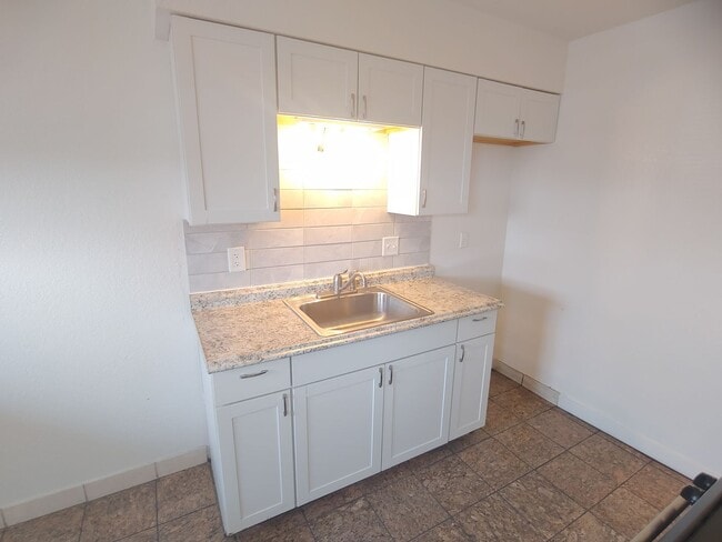 Building Photo - 5240 Pebble Beach Blvd