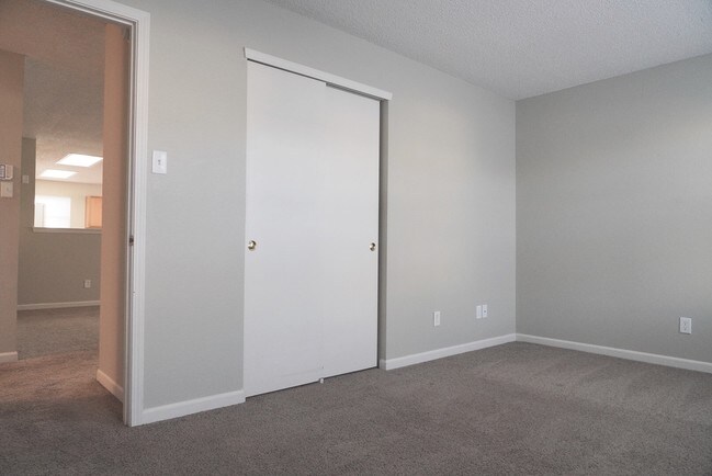 Building Photo - 9201 Ogden Dunes Ct