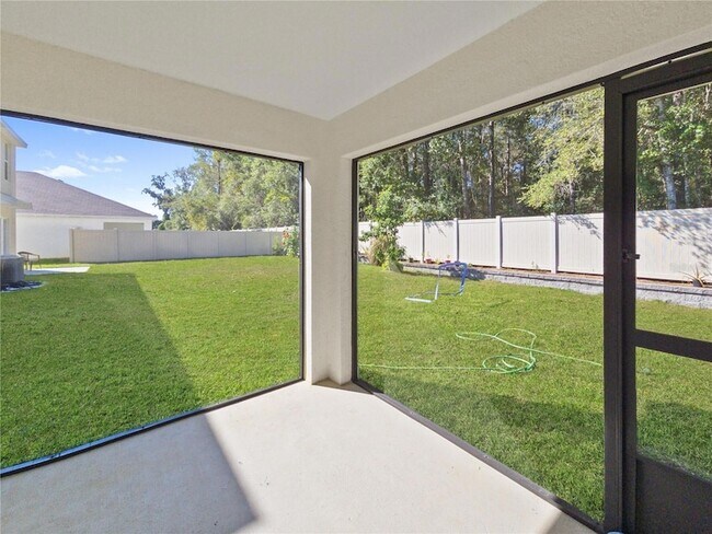 Building Photo - 304 SE 66th Ct