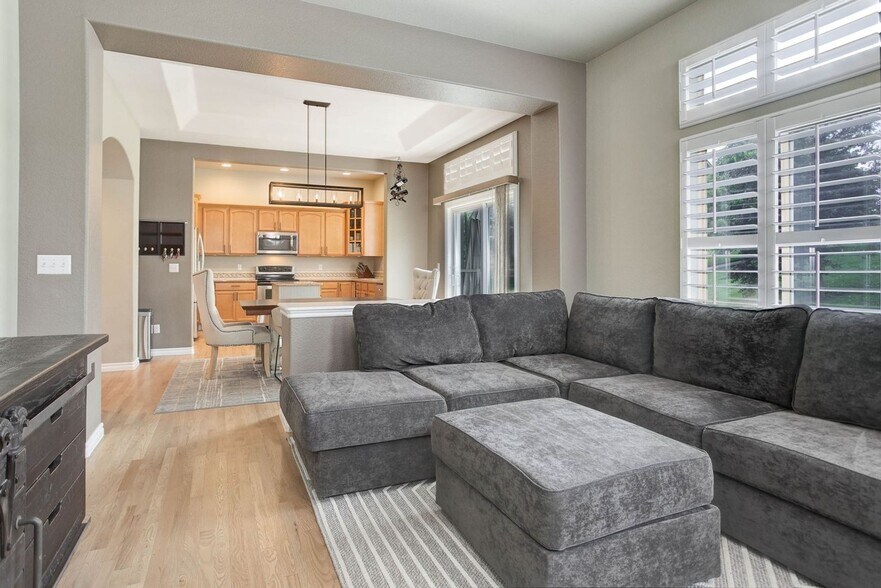 Building Photo - 3070 Redhaven Way