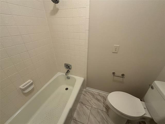 Building Photo - 3302 Wells Dr