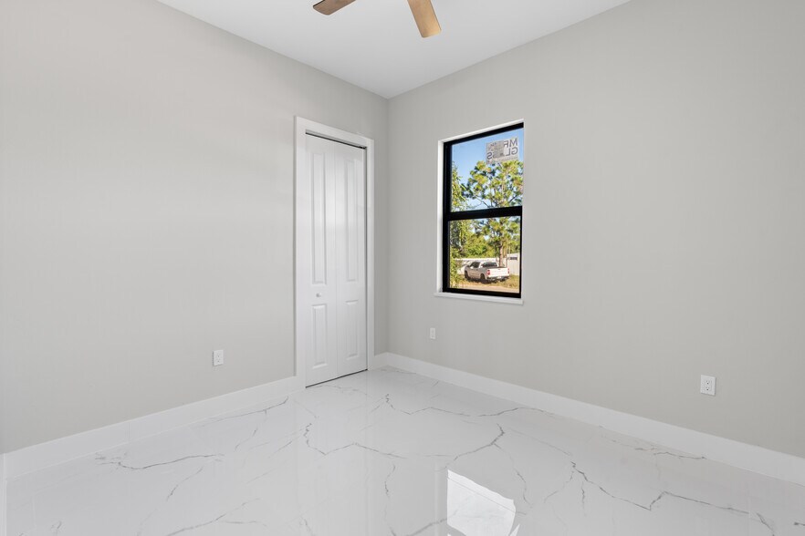 Building Photo - 2603 3rd St SW