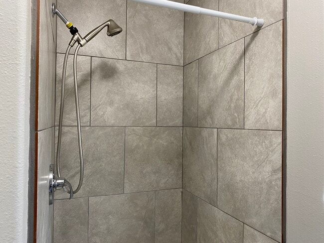Master Shower - 6319 Foxhunter Rd