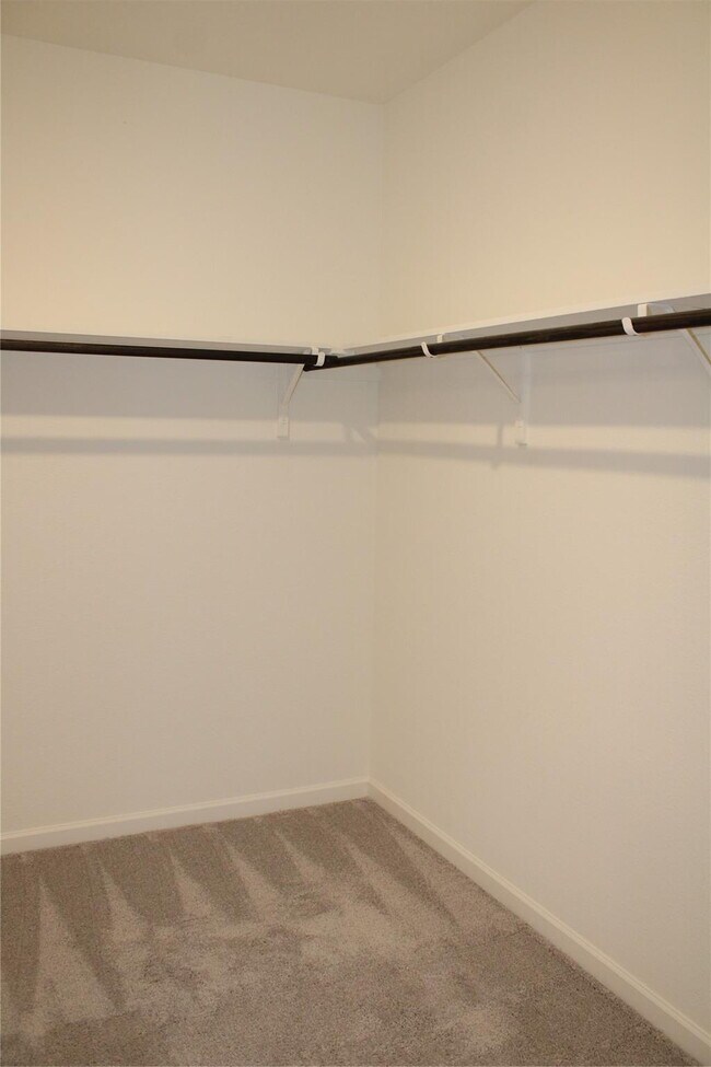 Building Photo - 1665 Hossler Trl