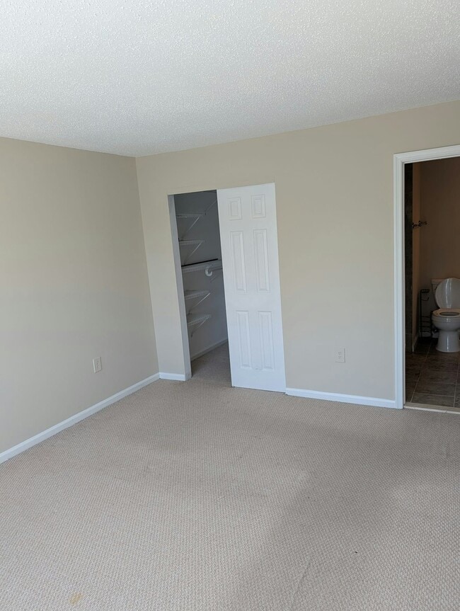 Building Photo - 937 Edpas Rd