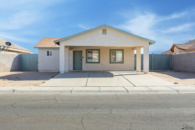 Primary Photo - 1397 E San Francisco St