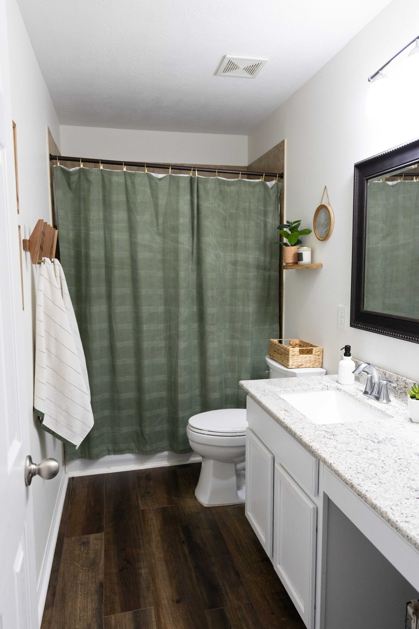 Building Photo - 20202 Dolben Meadows Ln