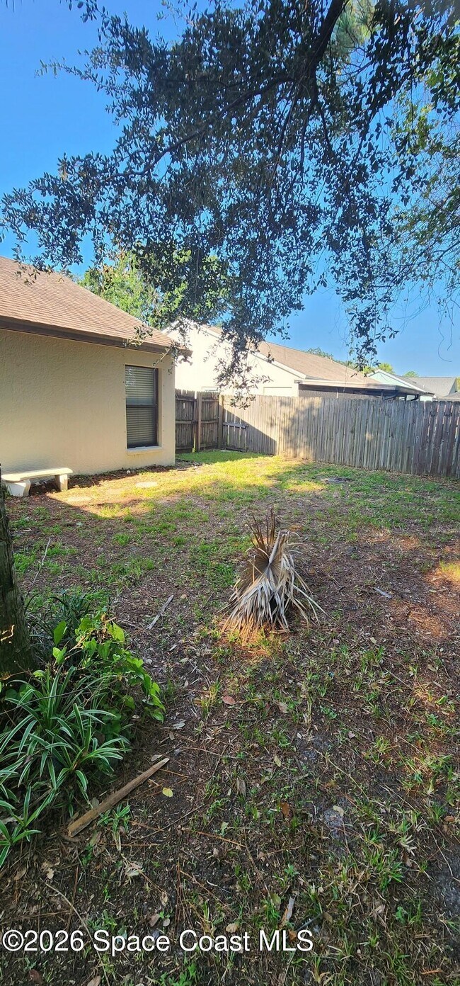 Building Photo - 4024 Pinyon Dr