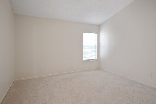 Building Photo - 1200 Woodchurch Ln