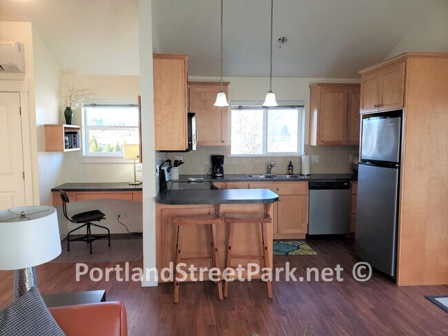 Open floor plan - 2929 Portland St