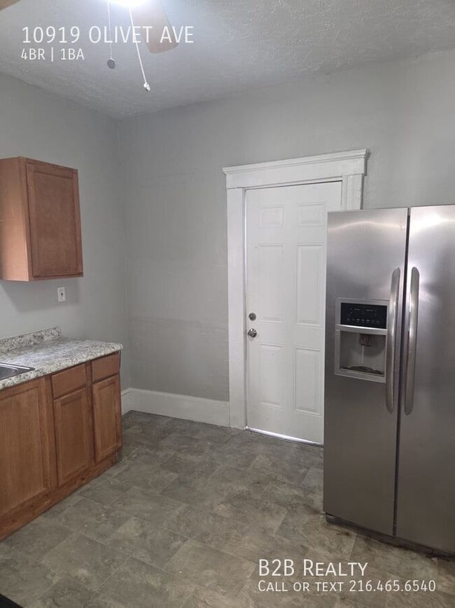 Building Photo - 10919 Olivet Ave