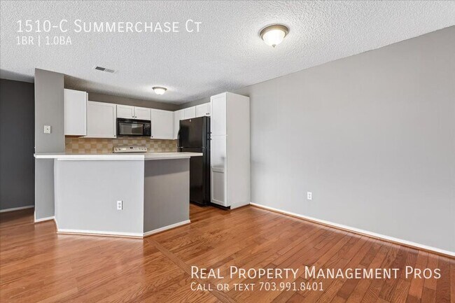Building Photo - 1510 Summerchase Ct