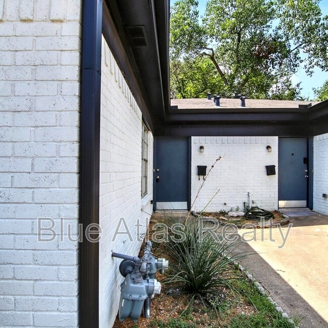 Building Photo - 5354 Wonder Dr