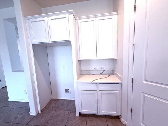 Building Photo - 22780 E Orion Way