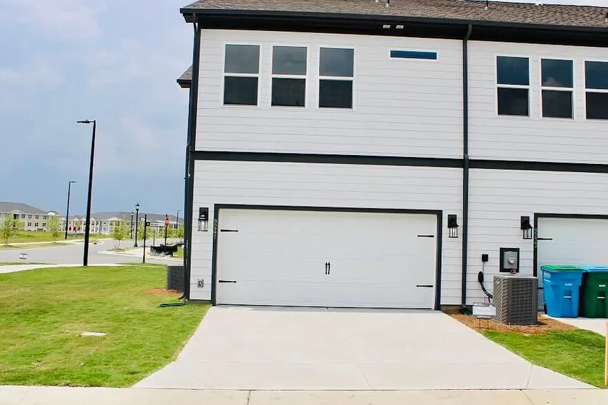 Building Photo - 9241 Harwen Ln