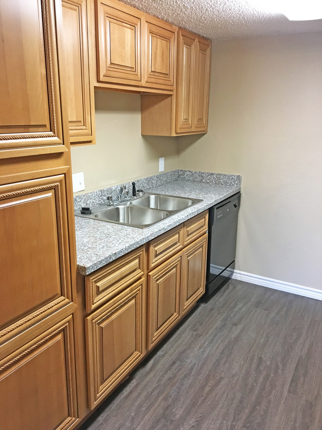 Building Photo - Cedar Ridge Apartments