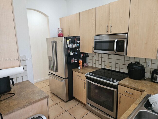 Building Photo - 1522 SE 16th Ave