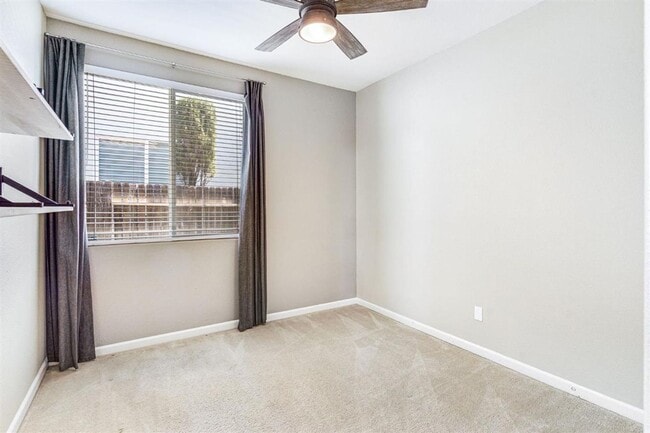 Building Photo - Adorable 3 bedroom 2 bath home