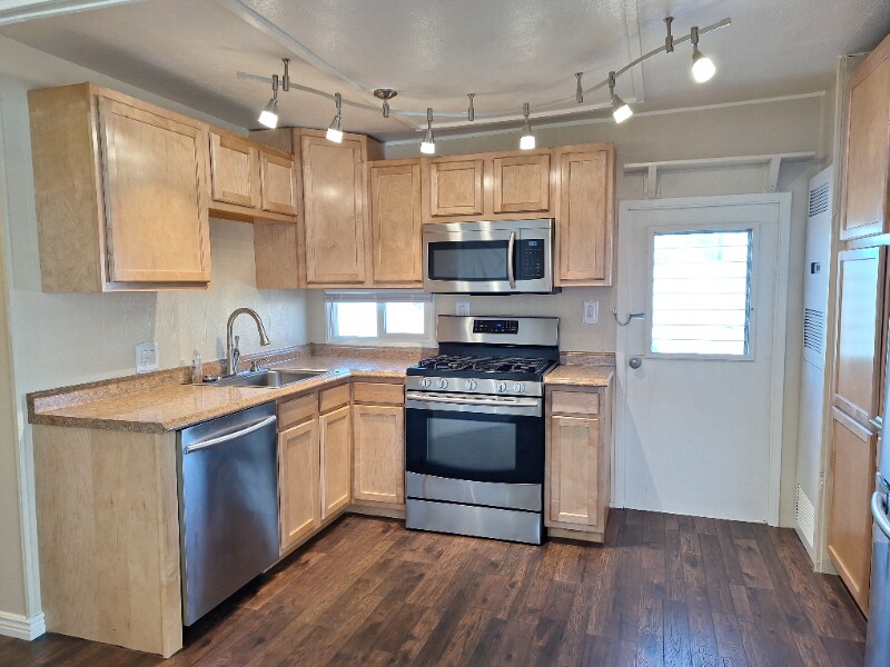 Building Photo - 3526 N Cascade Ave