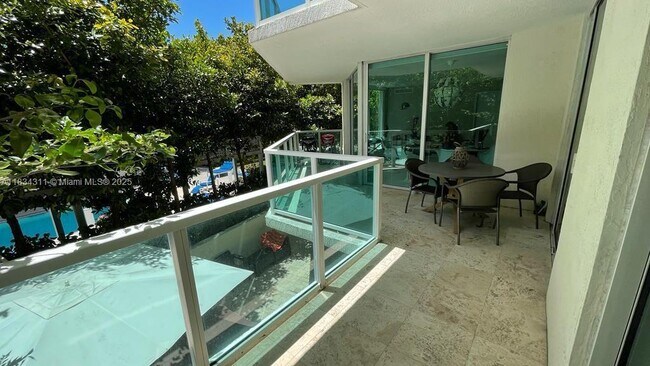 Building Photo - 200 Sunny Isles Blvd