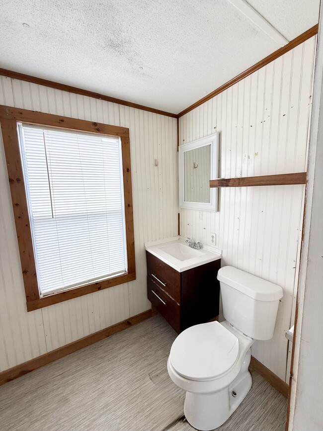 Building Photo - 658 Rices Creek Rd