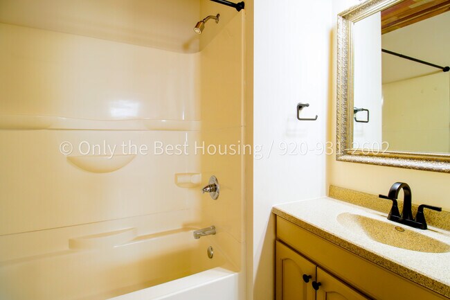 Building Photo - 728 Franklin St