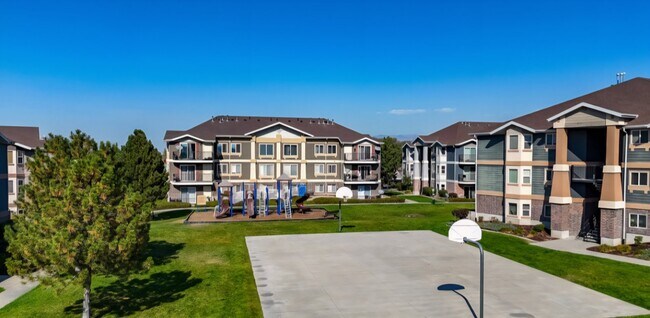 Building Photo - 56 E Resaca Dr