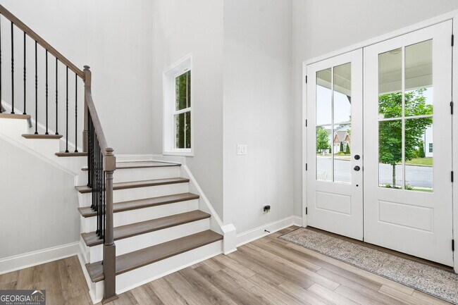 Building Photo - 732 Bridgeview Dr