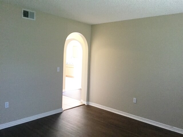 Building Photo - 1099 Welch Hill Cir