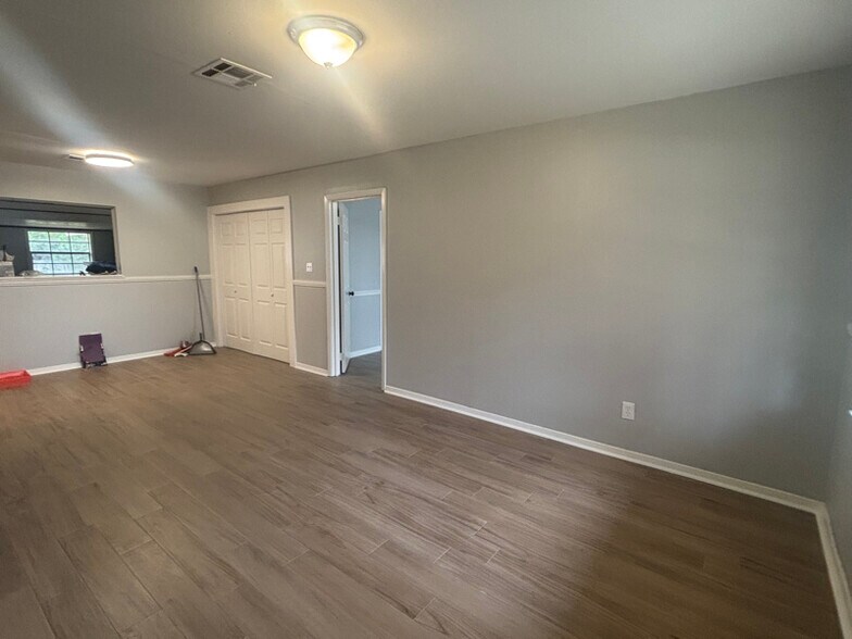 Building Photo - 3210 Bistineau Dr