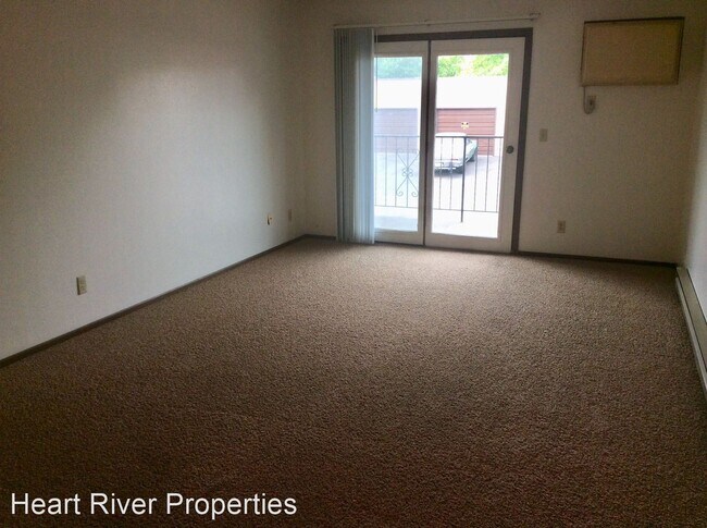 Building Photo - 665 23rd St W