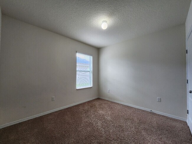 Building Photo - 6030 Grey Heron Dr