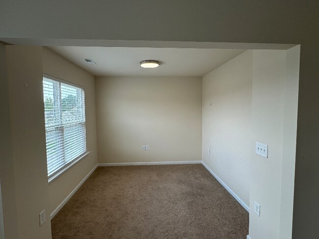 Building Photo - 925 Lemster Lane