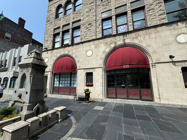 Building Photo - TWO BEDROOM CONDO in the hear of Downtown Bethlehem