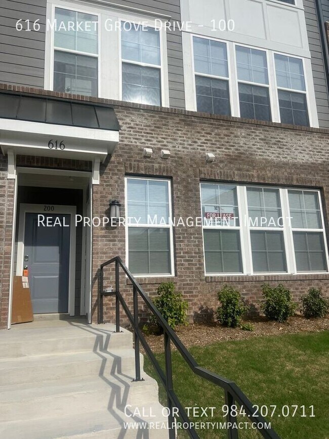 Building Photo - 616 Market Grove Drive-100