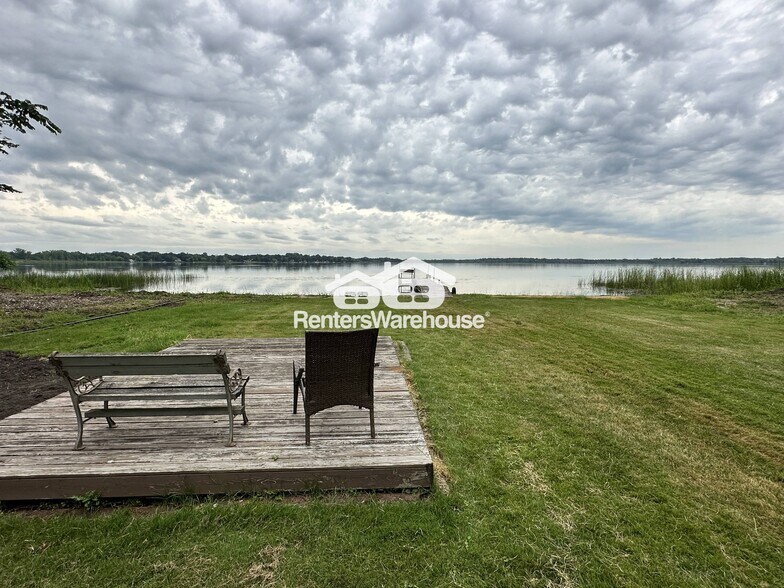 Building Photo - 3311 Interlachen Dr NE