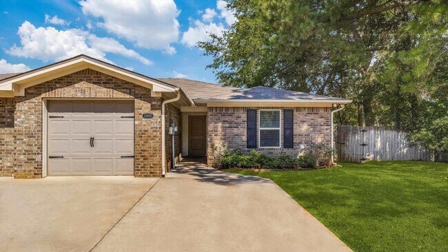 Building Photo - 12579 Kara Lynn Place