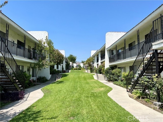 Building Photo - 755 E Date St