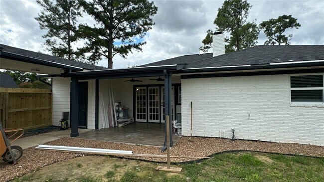 Building Photo - 136 Cherry Tree Ln