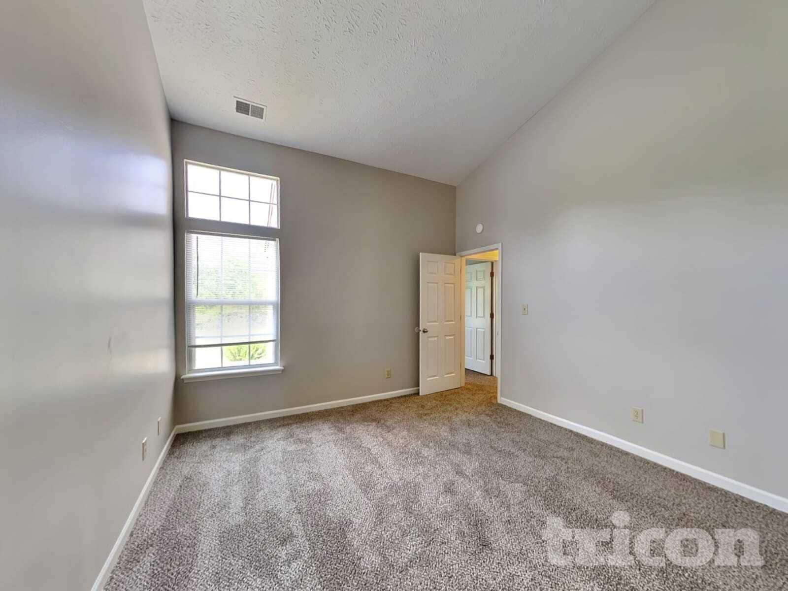 Building Photo - 5260 Pin Oak Dr