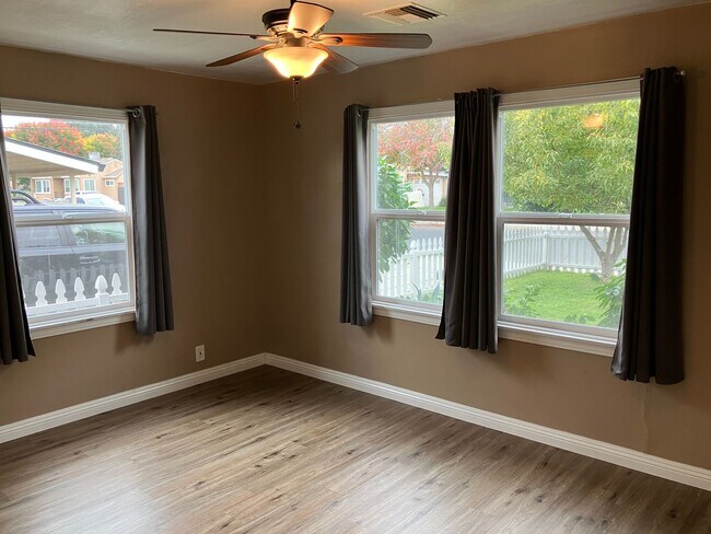 Building Photo - 1826 Uccello Ave