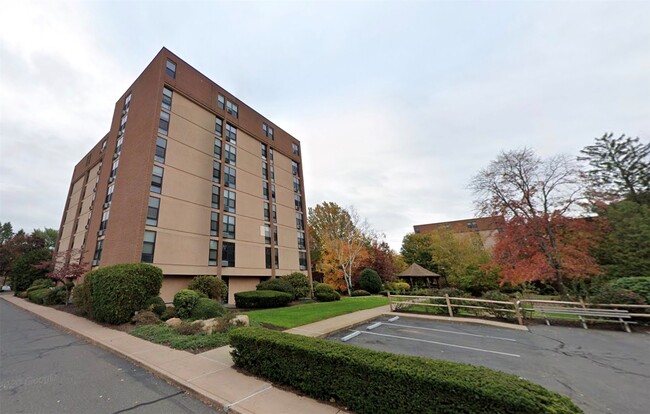 Building Photo - 170 Sisson Ave