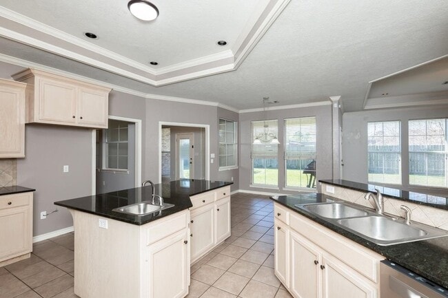 Building Photo - 6235 Gracemount Ln