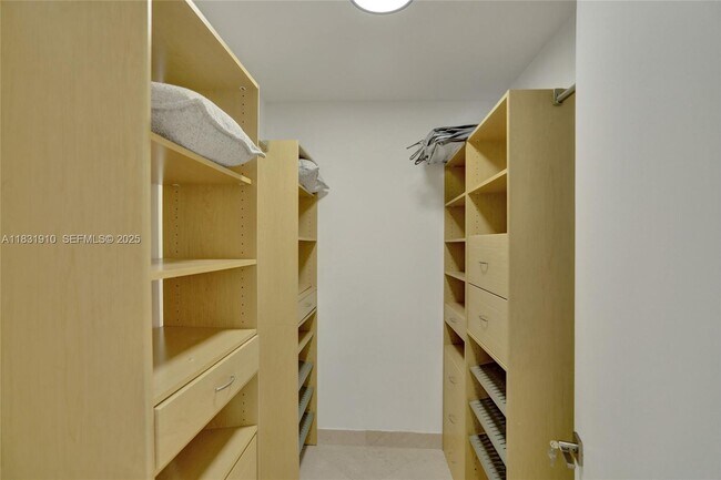 Building Photo - 18101 Collins Ave